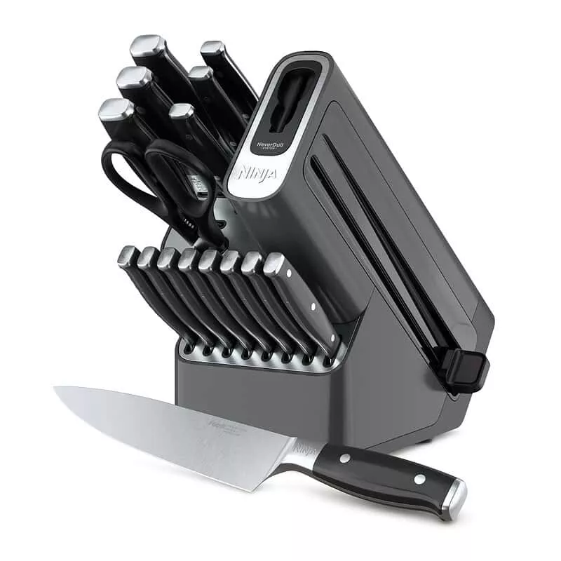 Ninja Foodi NeverDull Premium 17-Piece Knife Set with Built-in Sharpener
